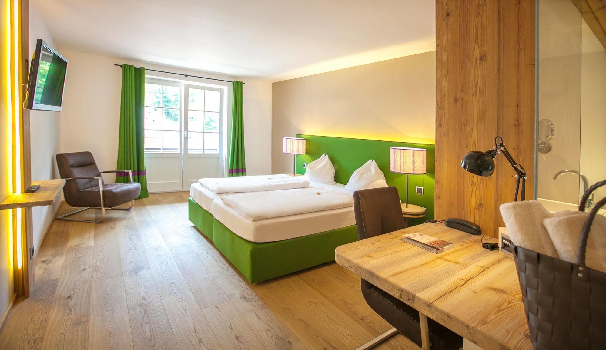 Hotel Gasthof Zur Post Sankt Gilgen Luaran gambar